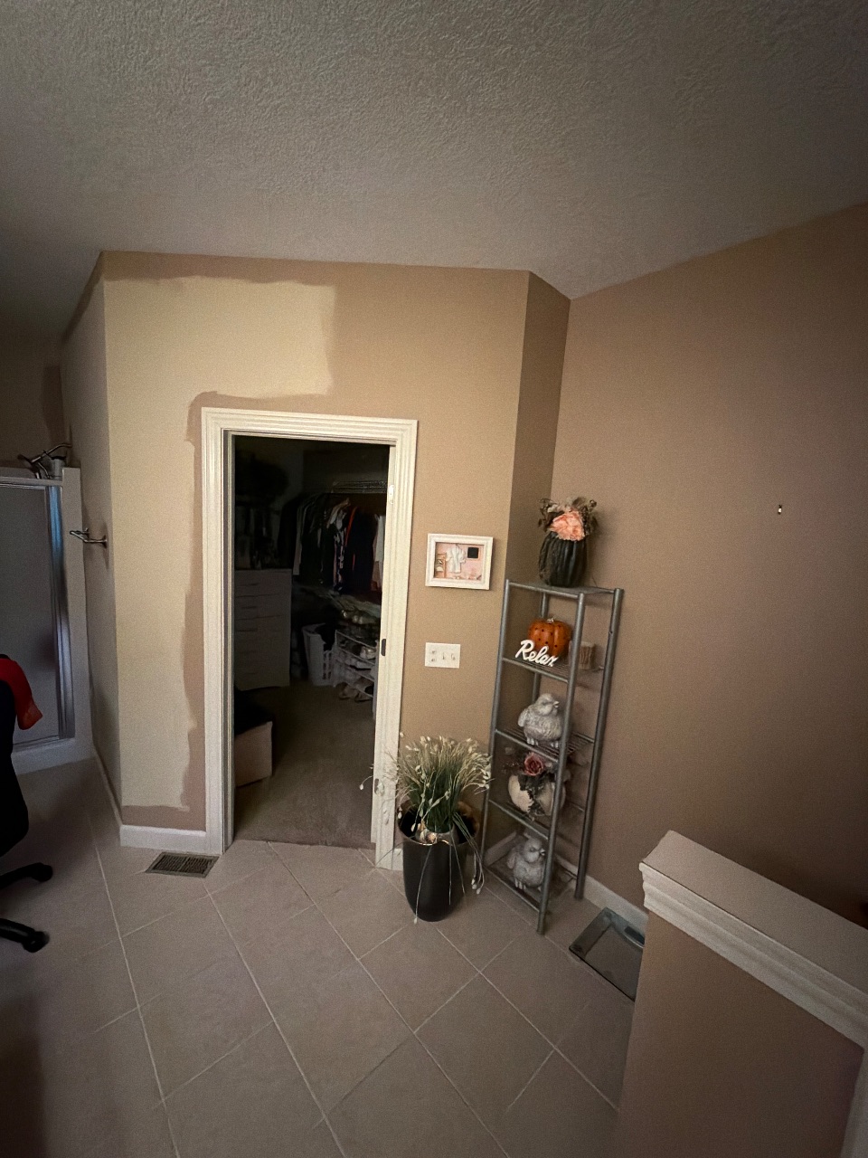 Bathroom repaint, before the work